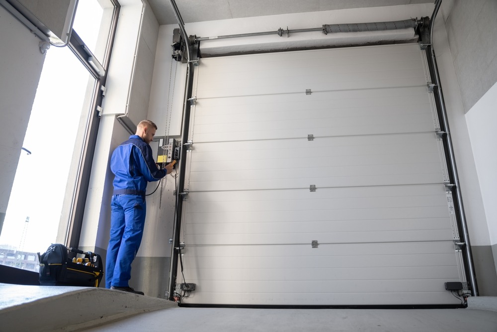 5-Reasons-Why-Professional-Garage-Door-Installation-Is-Worth-the-Investment-garage-door-installation-in-conroe