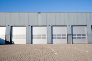 Common-Issues-with-Industrial-Garage-Doors-and-How-to-Fix-Them-garage-door-installation-in-conroe